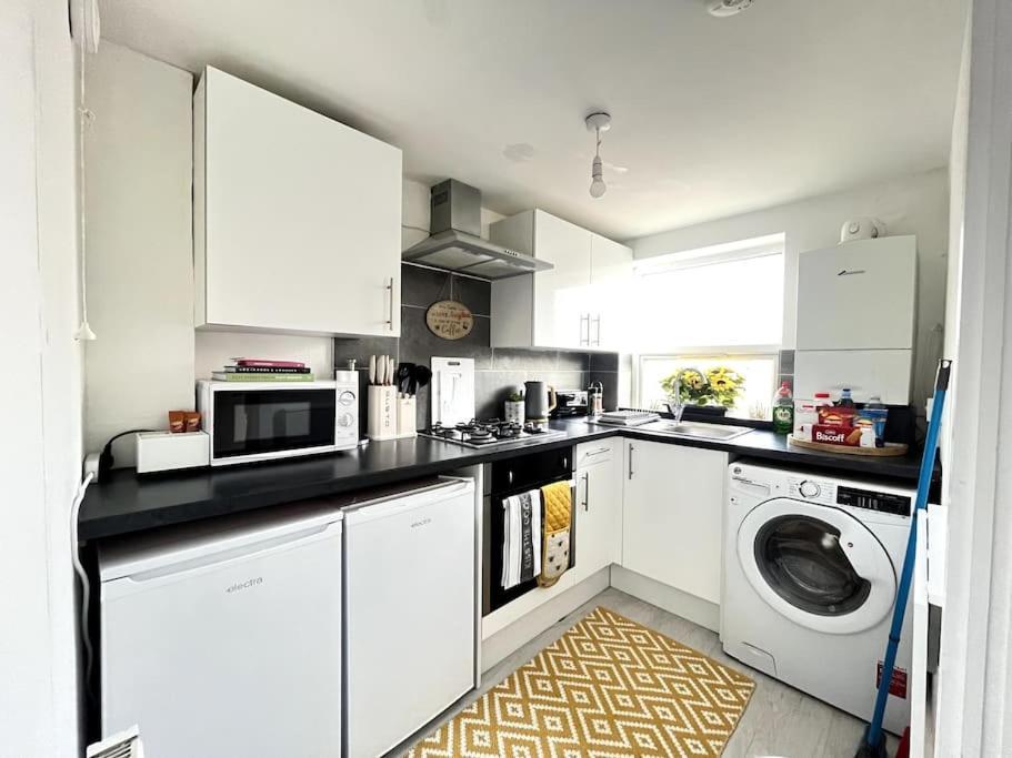 Central Winchester Serviced Apartments Экстерьер фото
